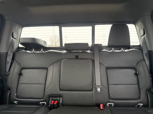 Used 2024 GMC Sierra 1500 SLT w/ SLT Premium Plus Package AWD/4WD image 34