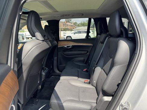Used 2024 Volvo XC90 B5 Plus image 29