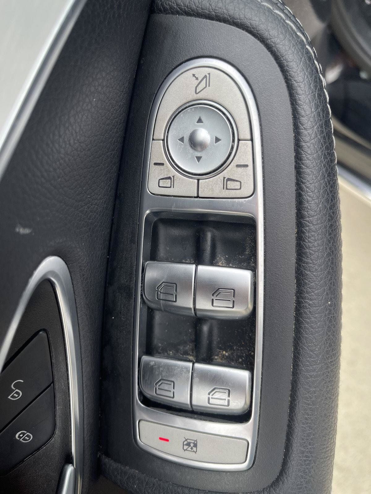 Used 2018 Mercedes-Benz C 300 Sedan image 19