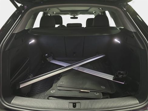 Used 2023 Audi Q5 2.0T Premium w/ Convenience Package image 29