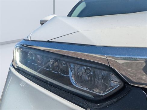 Used 2019 Honda Accord LX image 9
