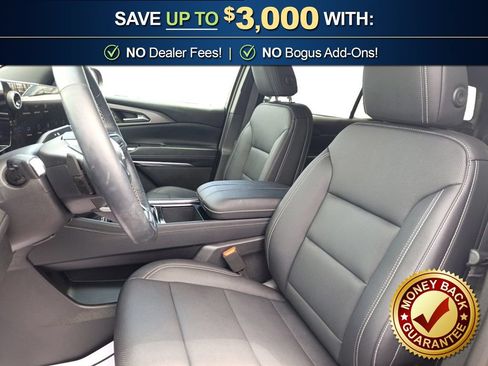 Used 2026 Chevrolet Traverse LT w/ Sun and Wheel Package FWD image 14