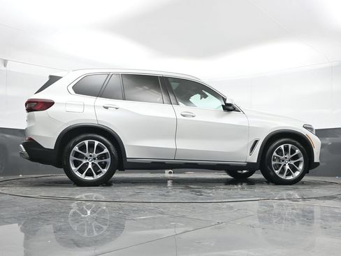 Used 2023 BMW X5 xDrive40i w/ Premium Package AWD/4WD image 46