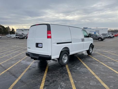 New 2025 Chevrolet Express 3500 w/ Driver Convenience Package image 6