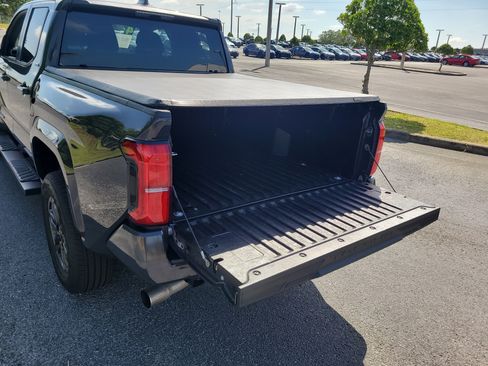 Used 2024 Toyota Tacoma SR5 RWD image 12
