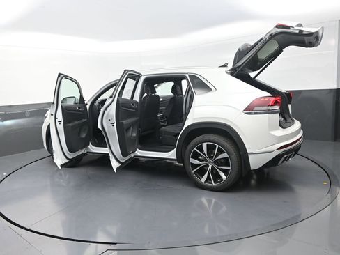 New 2026 Volkswagen Atlas Cross Sport SEL Premium R-Line AWD/4WD image 33
