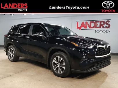 Used 2023 Toyota Highlander XLE