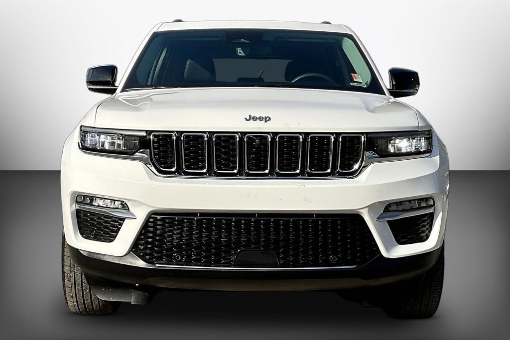 Used 2024 Jeep Grand Cherokee Limited w/ Luxury Tech Group II AWD/4WD image 2