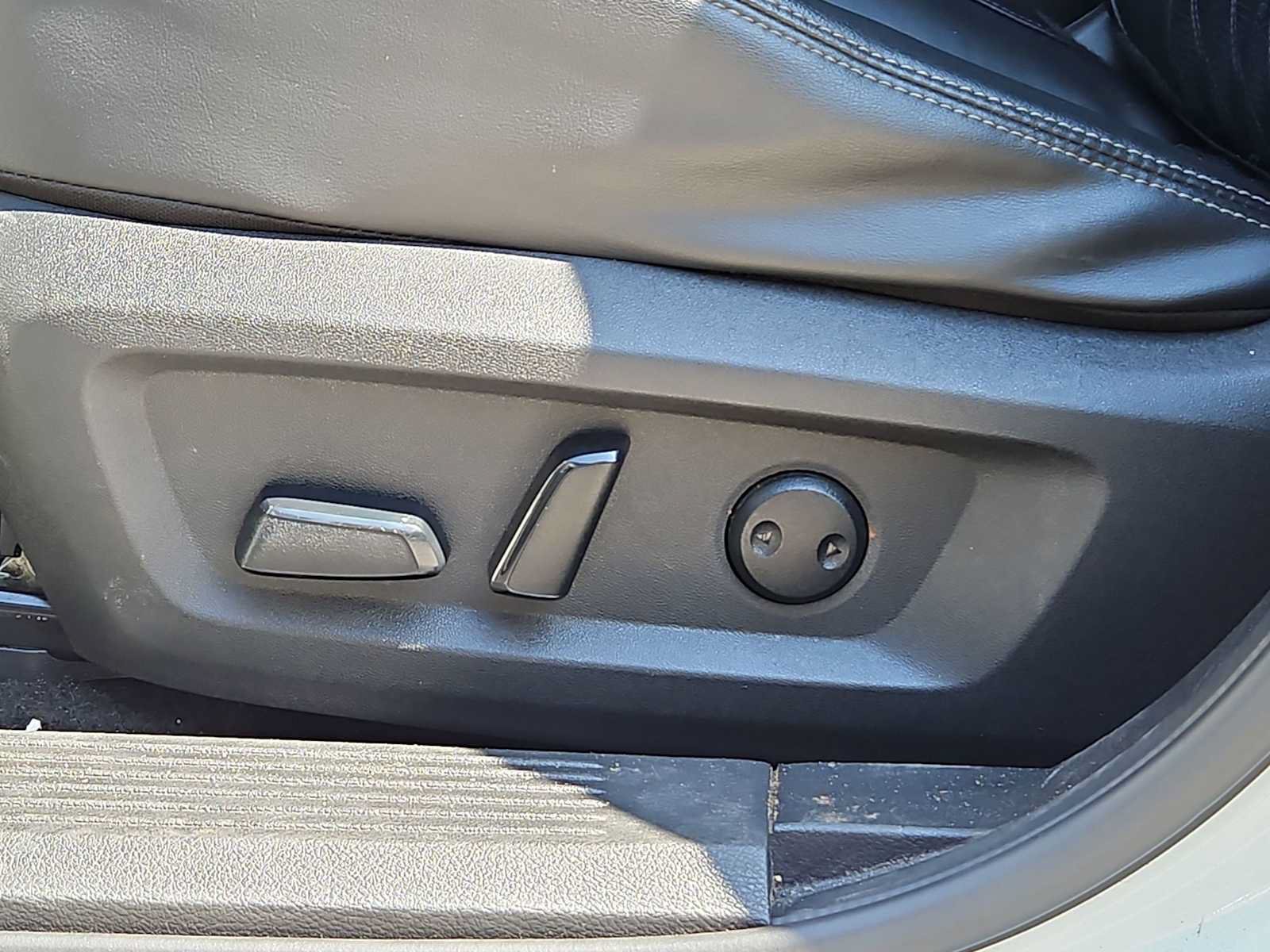 Used 2023 Nissan Rogue Platinum w/ Platinum Premium Package FWD image 17