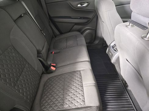 Used 2022 Chevrolet Blazer LT FWD image 34