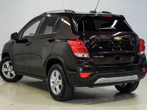 Used 2022 Chevrolet Trax LT w/ LT Convenience Package AWD/4WD image 12