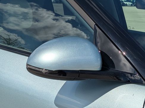 Used 2025 Genesis GV60 RWD image 11