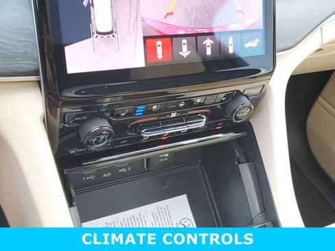 New 2025 Jeep Grand Cherokee L Limited w/ Luxury Tech Group II image 16