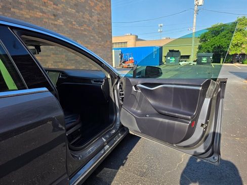 Used 2013 Tesla Model S RWD image 18
