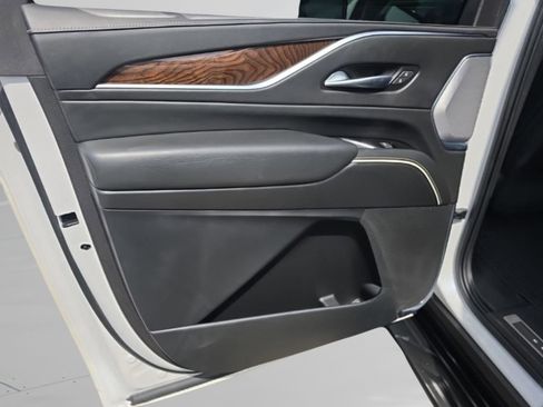 Used 2021 Cadillac Escalade ESV Sport Platinum w/ Heavy-Duty Trailer Package AWD/4WD image 27