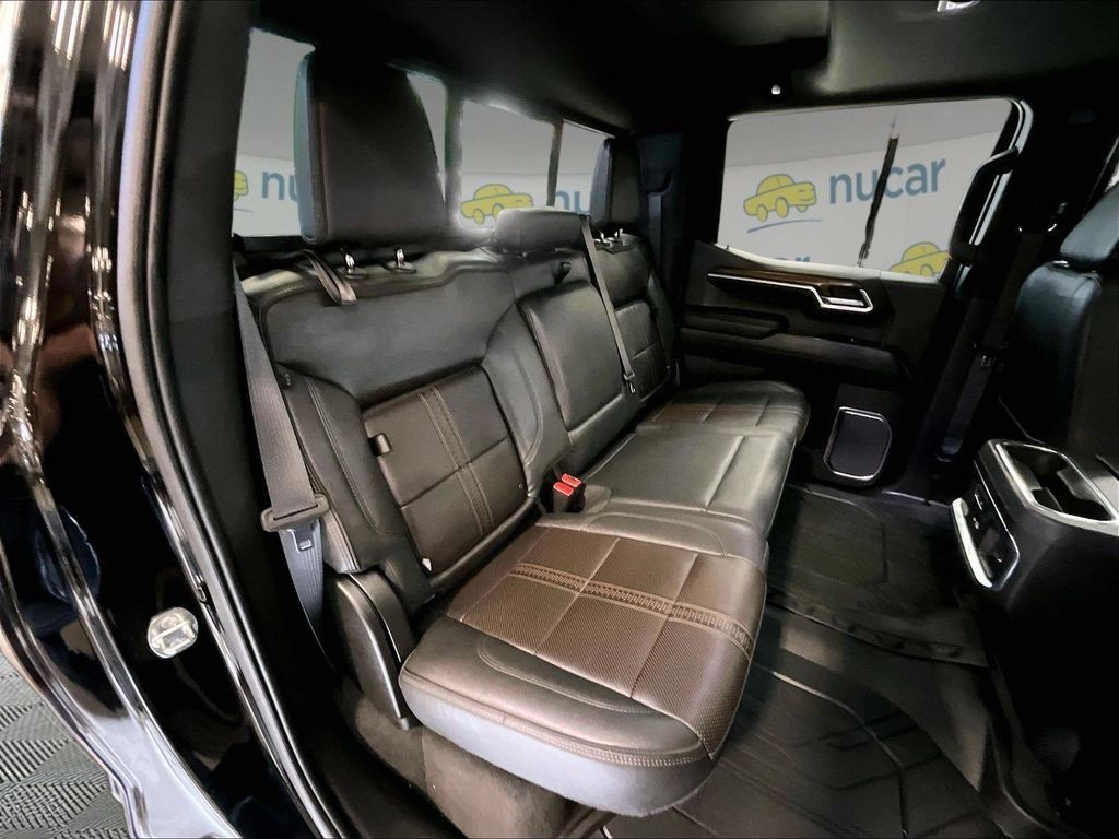 Used 2022 Chevrolet Silverado 1500 High Country w/ High Country Premium Package AWD/4WD image 16