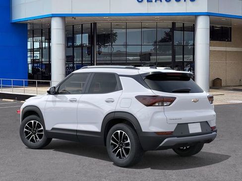 New 2026 Chevrolet TrailBlazer LT w/ Convenience Package FWD image 3