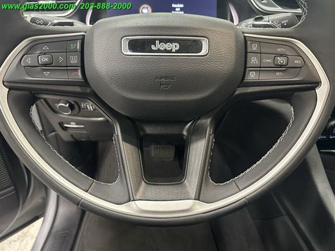 Used 2023 Jeep Grand Cherokee L Laredo w/ Luxury Tech Group I AWD/4WD image 26