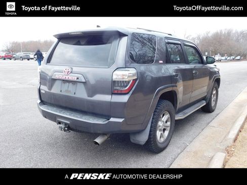 Used 2016 Toyota 4Runner SR5 Premium image 11