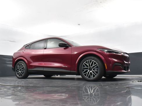 New 2025 Ford Mustang Mach-E Premium image 31