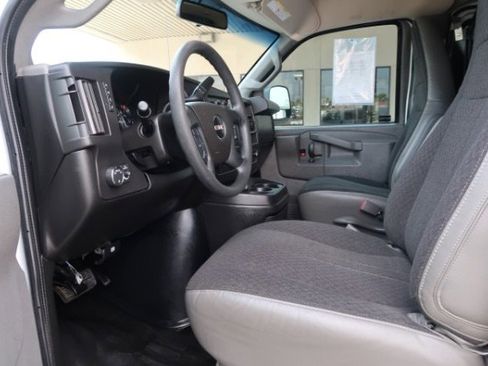 Used 2020 GMC Savana 2500 w/ Driver Convenience Package image 9