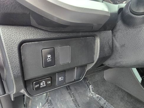 Certified 2023 Toyota Tacoma SR5 AWD/4WD image 18