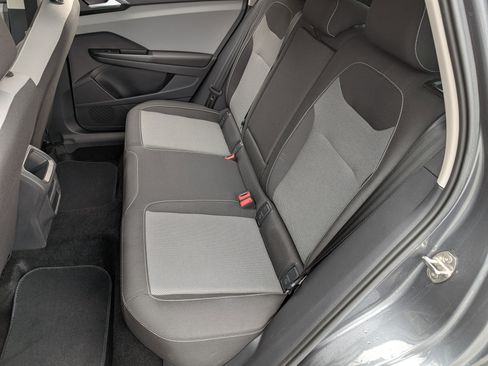 Used 2023 Volkswagen Taos S image 17