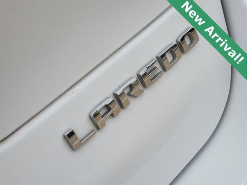Used 2024 Jeep Grand Cherokee L Laredo image 13