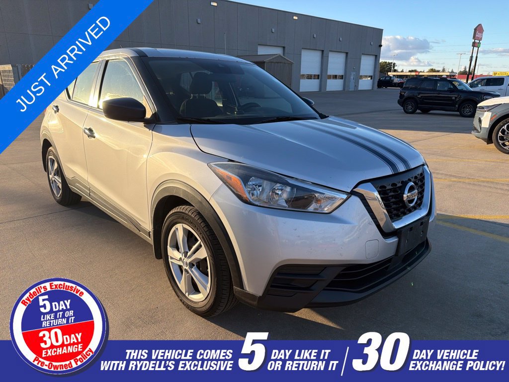 Used 2020 Nissan Kicks S FWD image 1