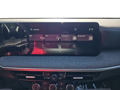 Used 2025 Nissan Kicks SV FWD image 21