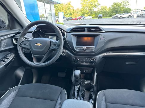 Used 2023 Chevrolet TrailBlazer LT FWD image 6