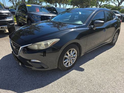 Used 2014 MAZDA MAZDA3 i Grand Touring image 2