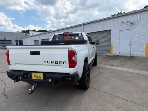 Used 2017 Toyota Tundra SR5 w/ SR5 Upgrade Package AWD/4WD image 19