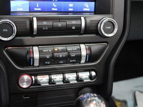 Used 2021 Ford Mustang Convertible image 18