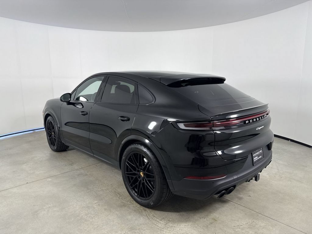 Certified 2024 Porsche Cayenne Coupe AWD/4WD image 3