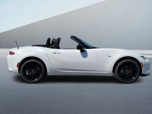 New 2025 MAZDA MX-5 Miata Club image 2