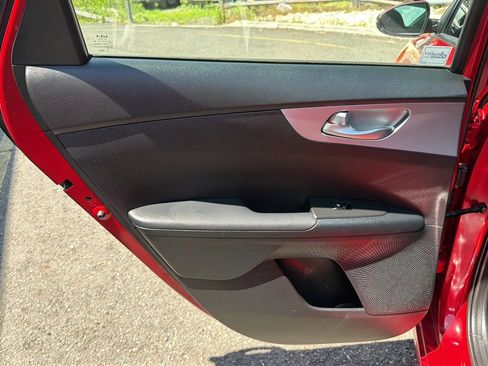 Used 2023 Kia Forte LXS w/ LXS Technology Package FWD image 14