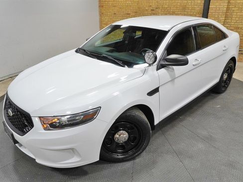 Used 2015 Ford Taurus Police Interceptor AWD image 2
