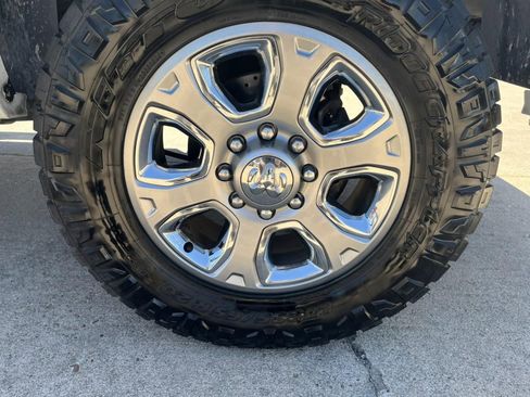 Used 2018 RAM 2500 Laramie w/ Sport Appearance Group image 13