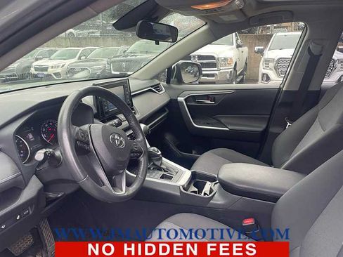 Used 2019 Toyota RAV4 XLE w/ Convenience Package AWD/4WD image 2