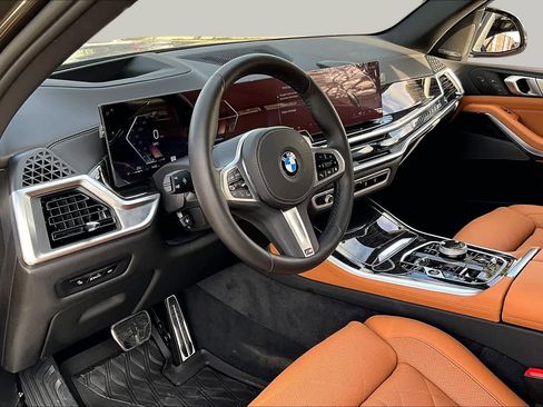 Used 2026 BMW X5 sDrive40i w/ Executive Package RWD image 16
