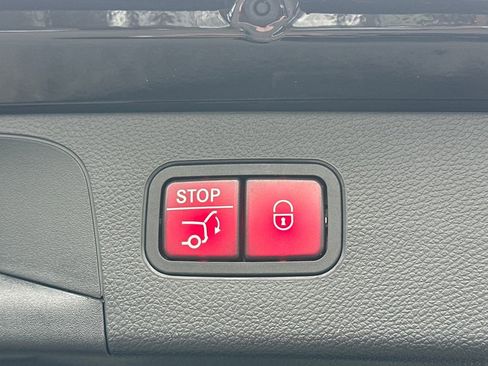 Used 2022 Mercedes-Benz GLC 300 image 30