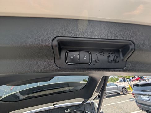 Certified 2020 Ford Explorer ST AWD/4WD image 14