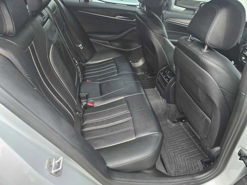 Used 2018 BMW 530e xDrive image 13