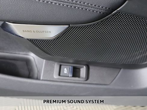 Used 2023 Audi e-tron GT Premium Plus image 5