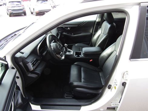 Used 2022 Subaru Outback Limited w/ Popular Package #2 image 4