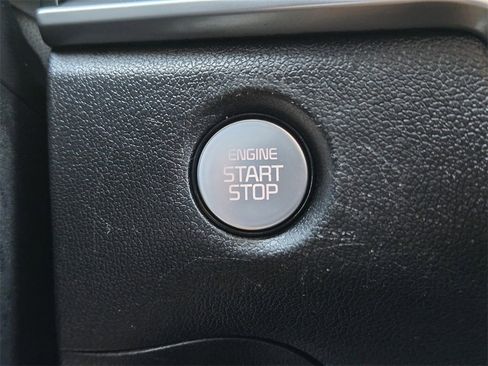 Certified 2024 Kia Sorento S image 22