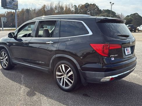 Used 2017 Honda Pilot Touring image 6