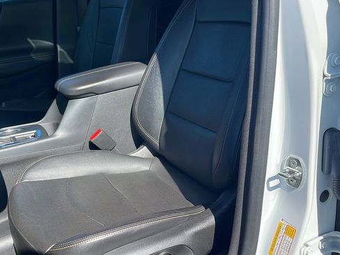 Used 2021 Chevrolet Equinox Premier w/ LPO, Hit The Road Package image 10