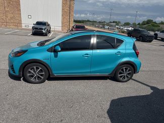 Used 2018 Toyota Prius C Two video 2